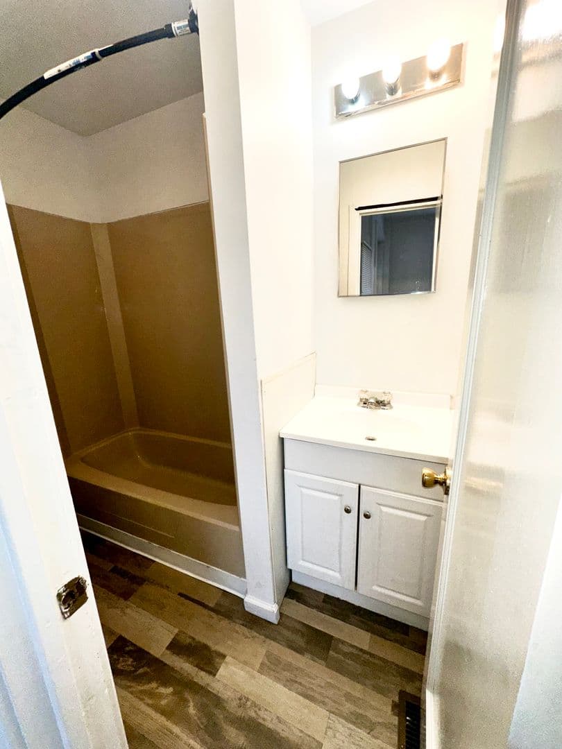 Harrisburg Apartment: 2710 Woodlawn St