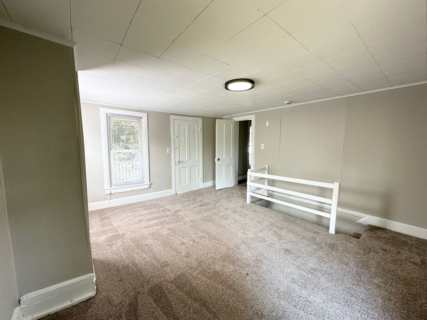 Hallam Apartment: 125 Emig St