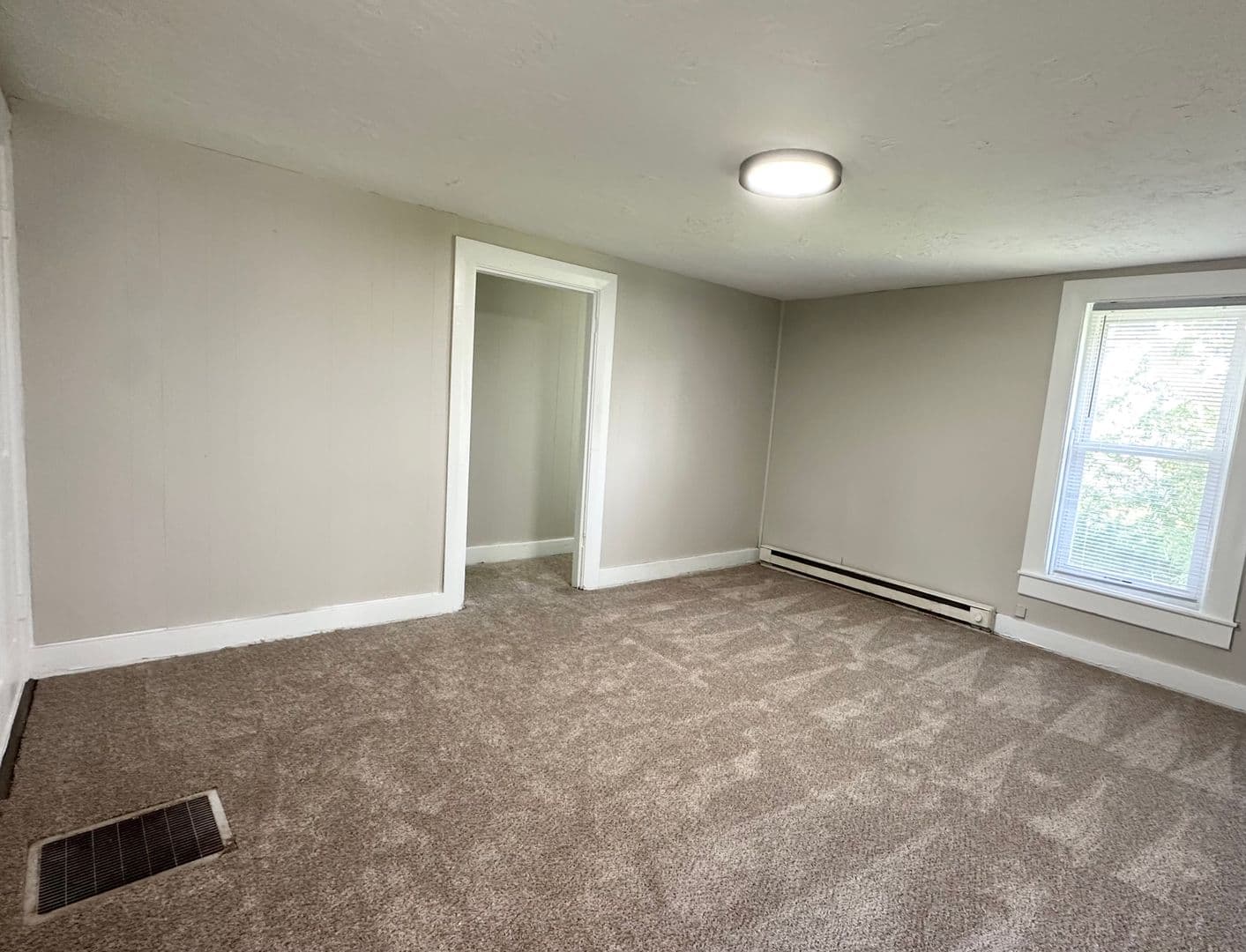 Hallam Apartment: 125 Emig St