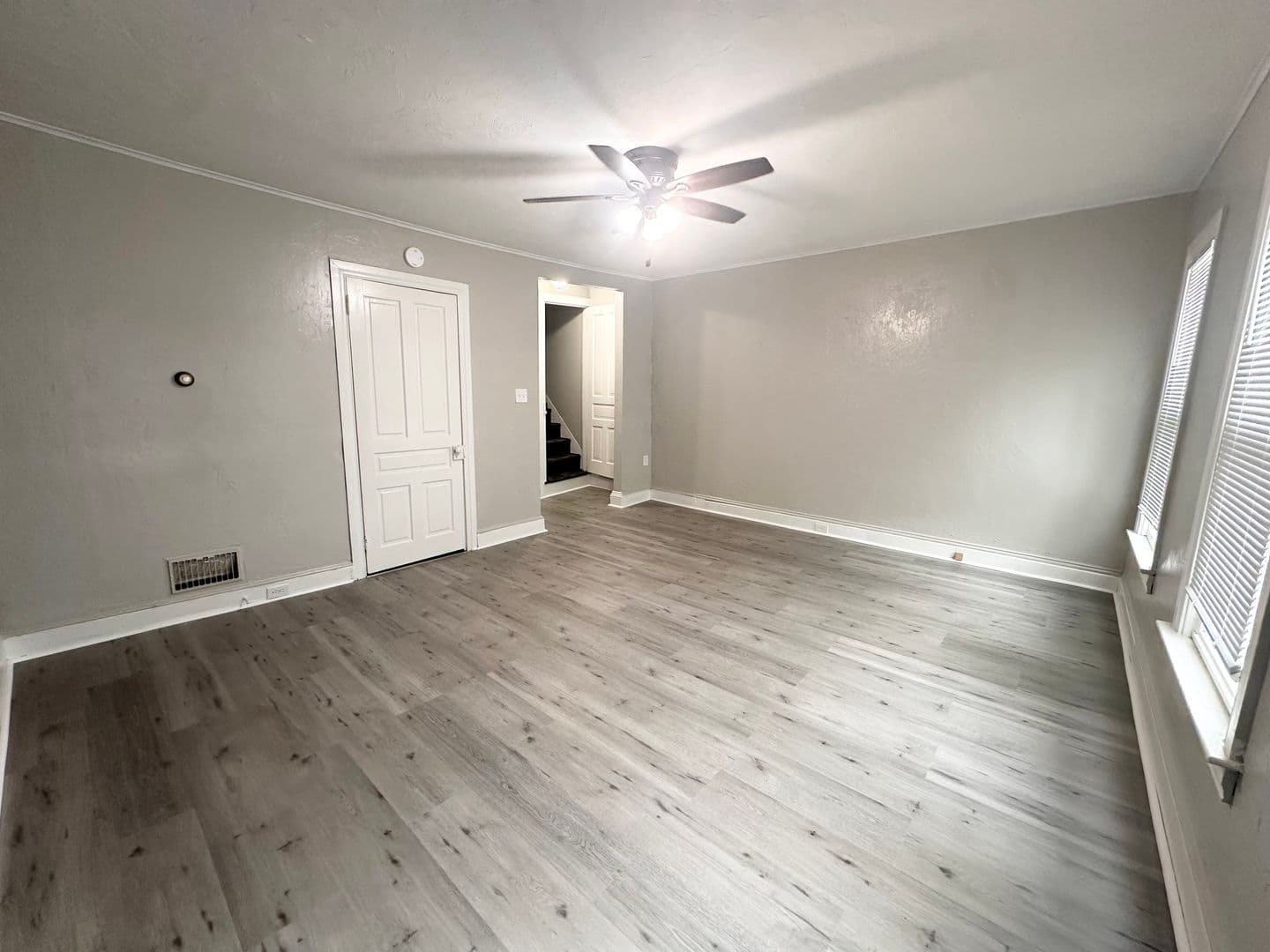 York Apartment: 638 W Philadelphia Street