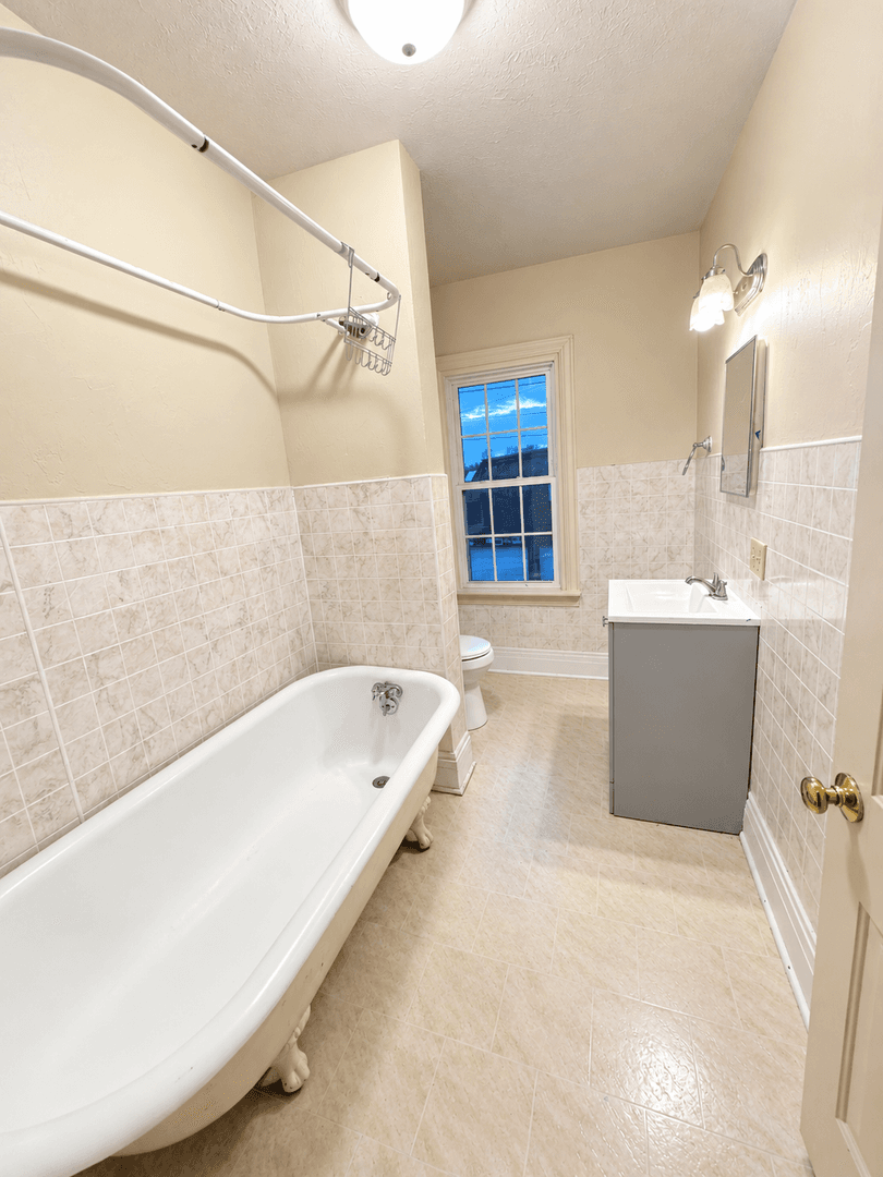 Lebanon House: 516 N 11th Street