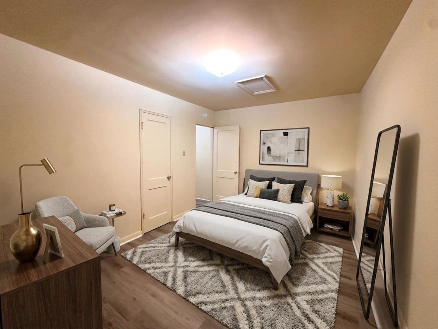 Hershey Apartment: 225-227 W Areba Ave