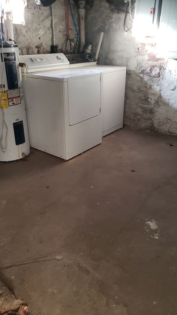 Harrisburg Apartment: 2710 Woodlawn St