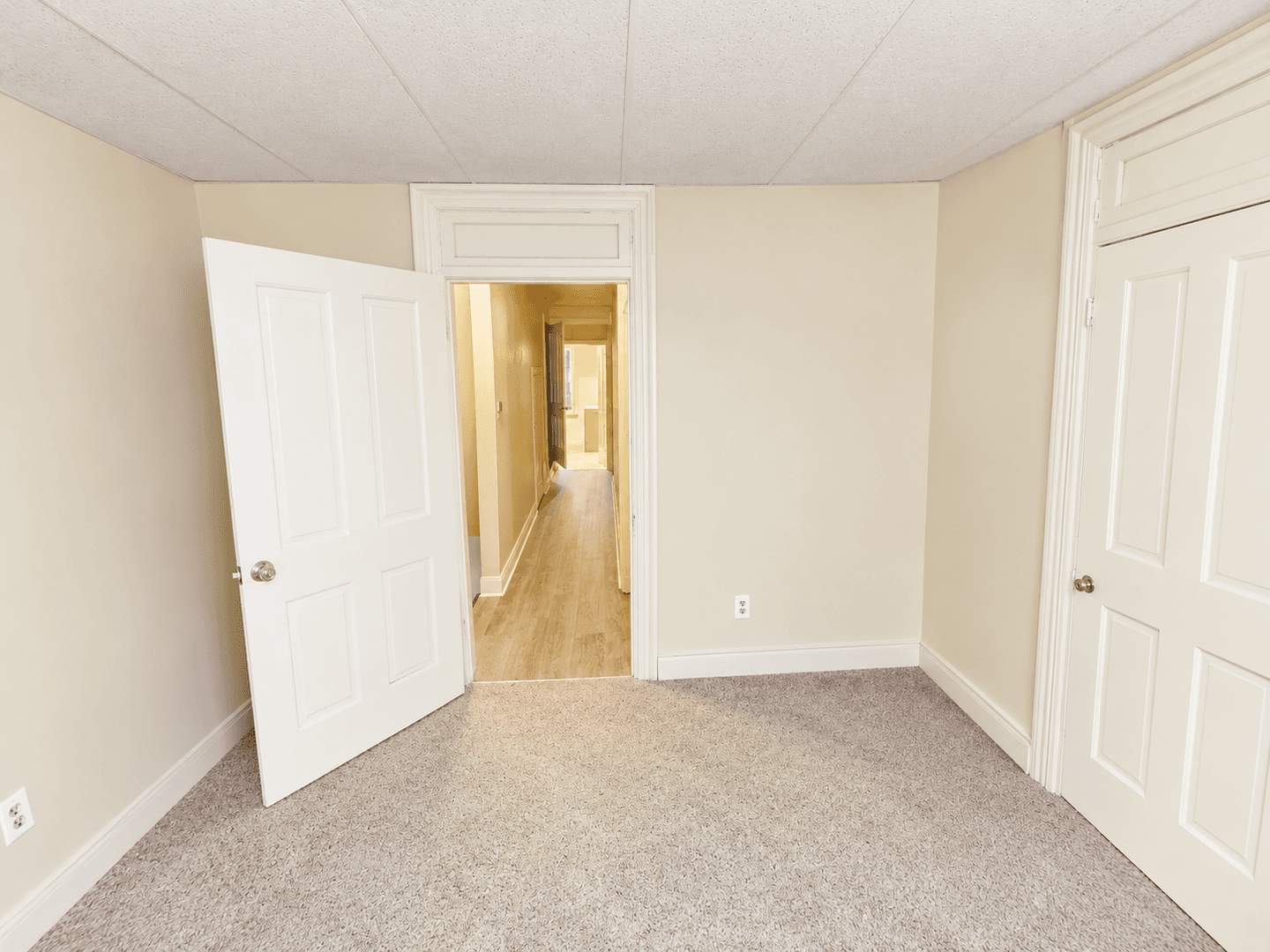 Lebanon House: 516 N 11th Street