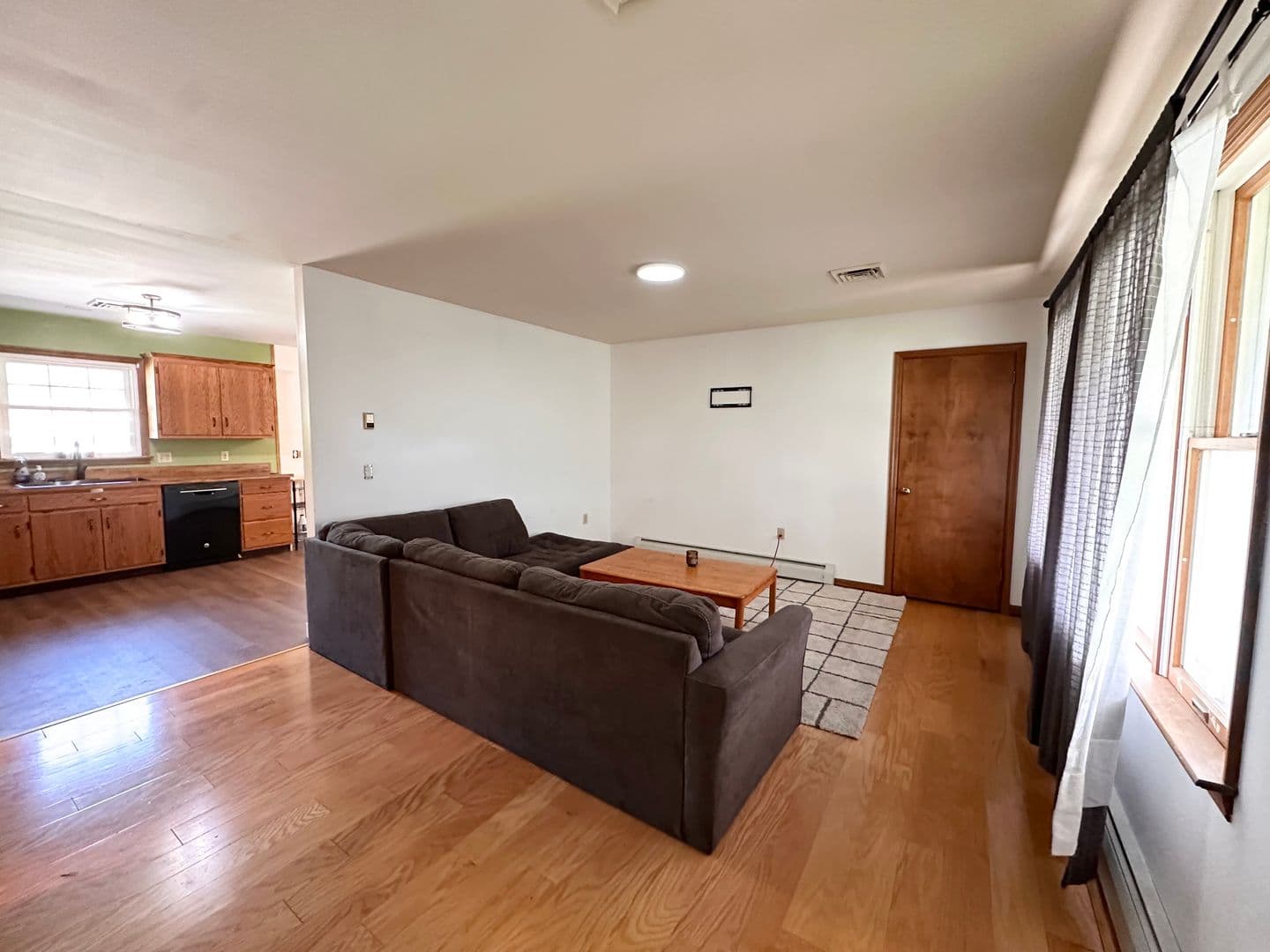 Lebanon House: 747 Mechanic St