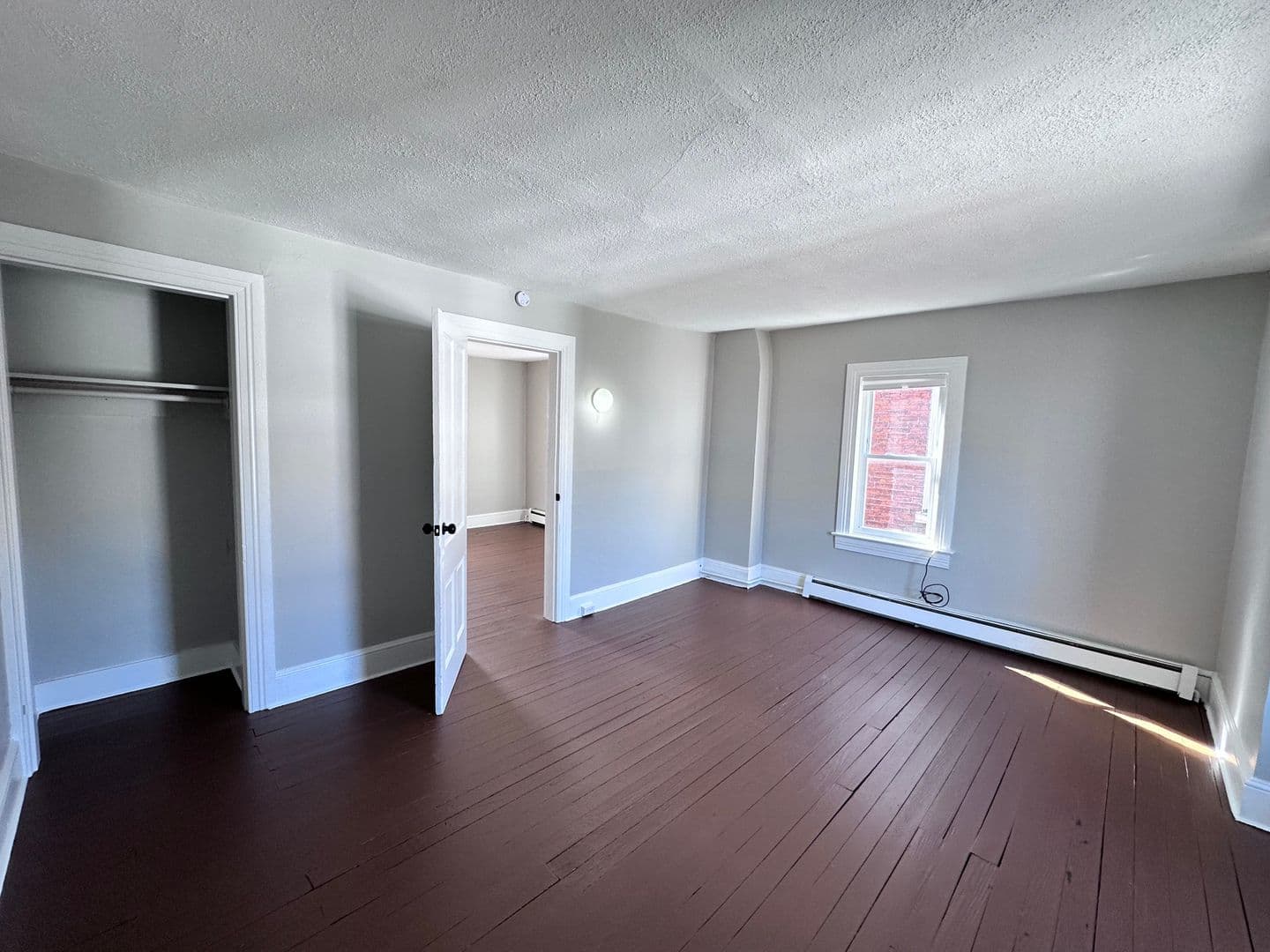 York Apartment: 312 W North Street