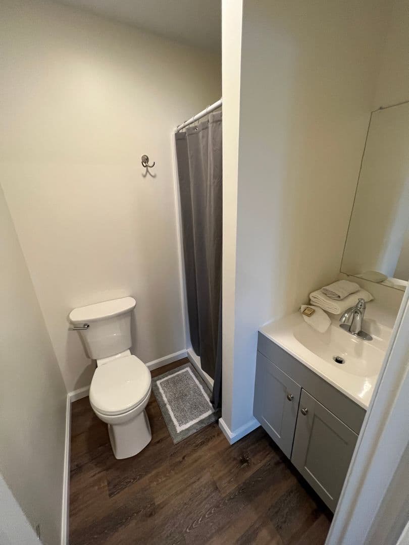 Hershey Apartment: 914 Cocoa Ave