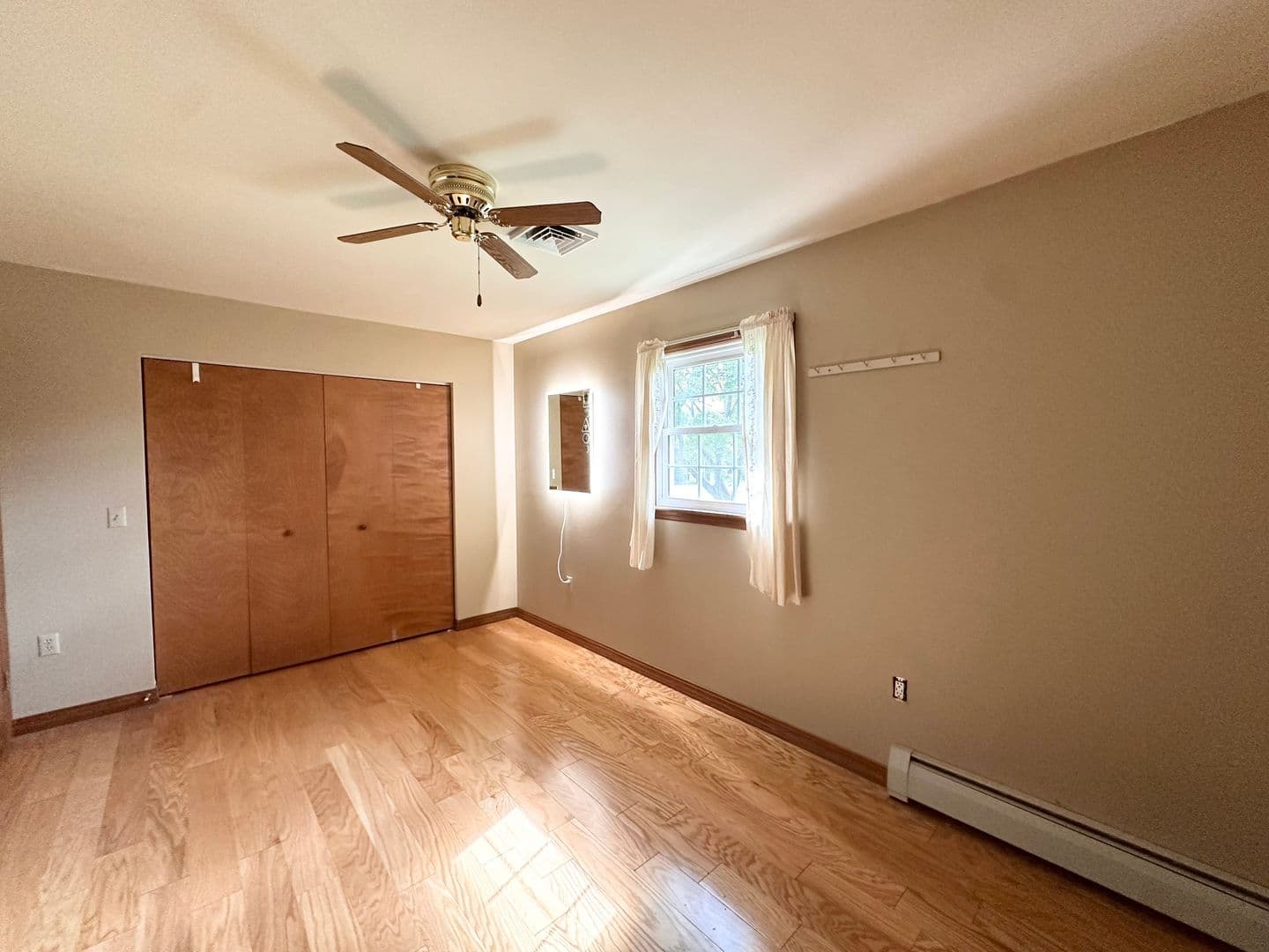 Lebanon House: 747 Mechanic St
