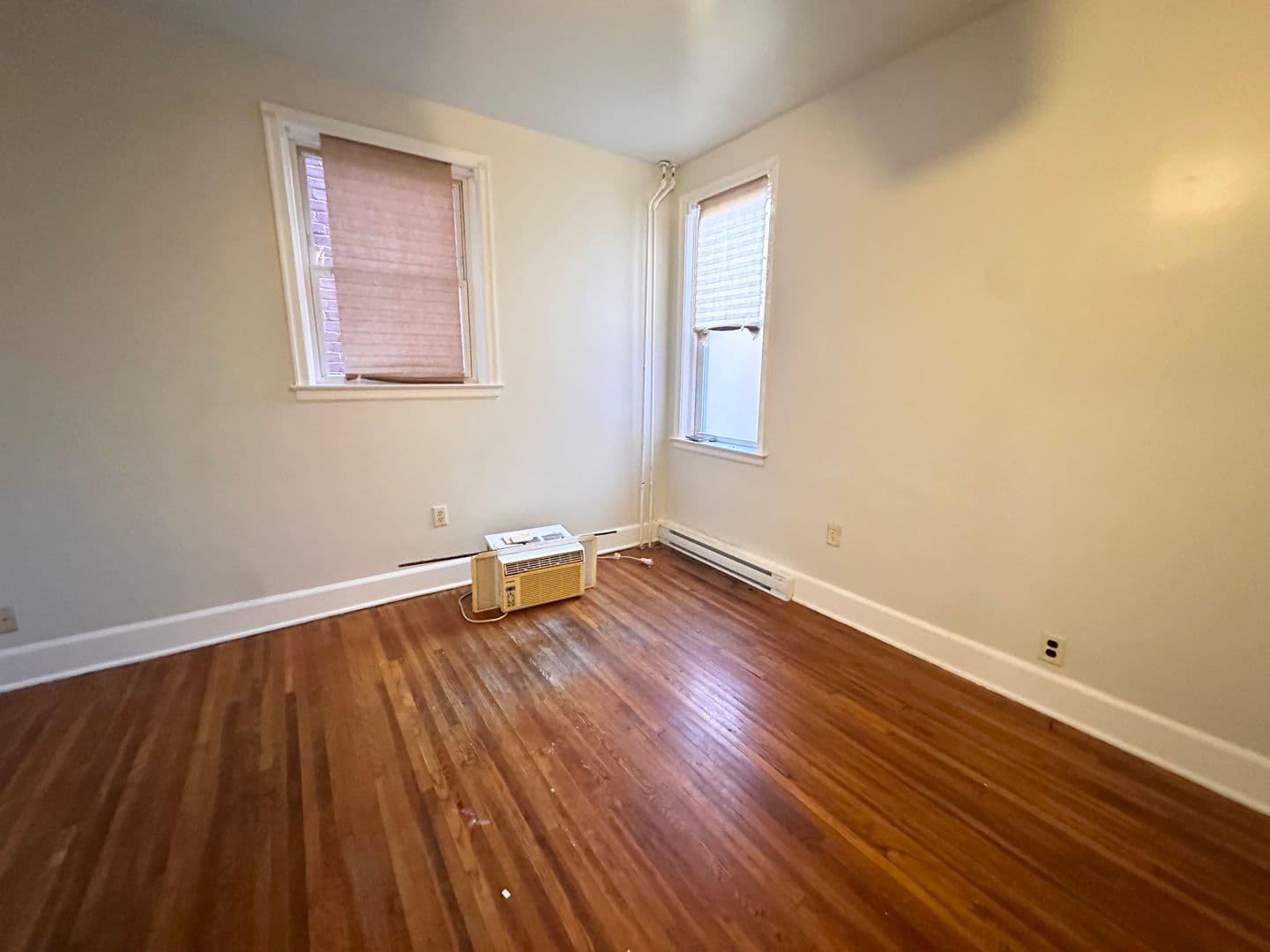 York Apartment: 611 Wallace St
