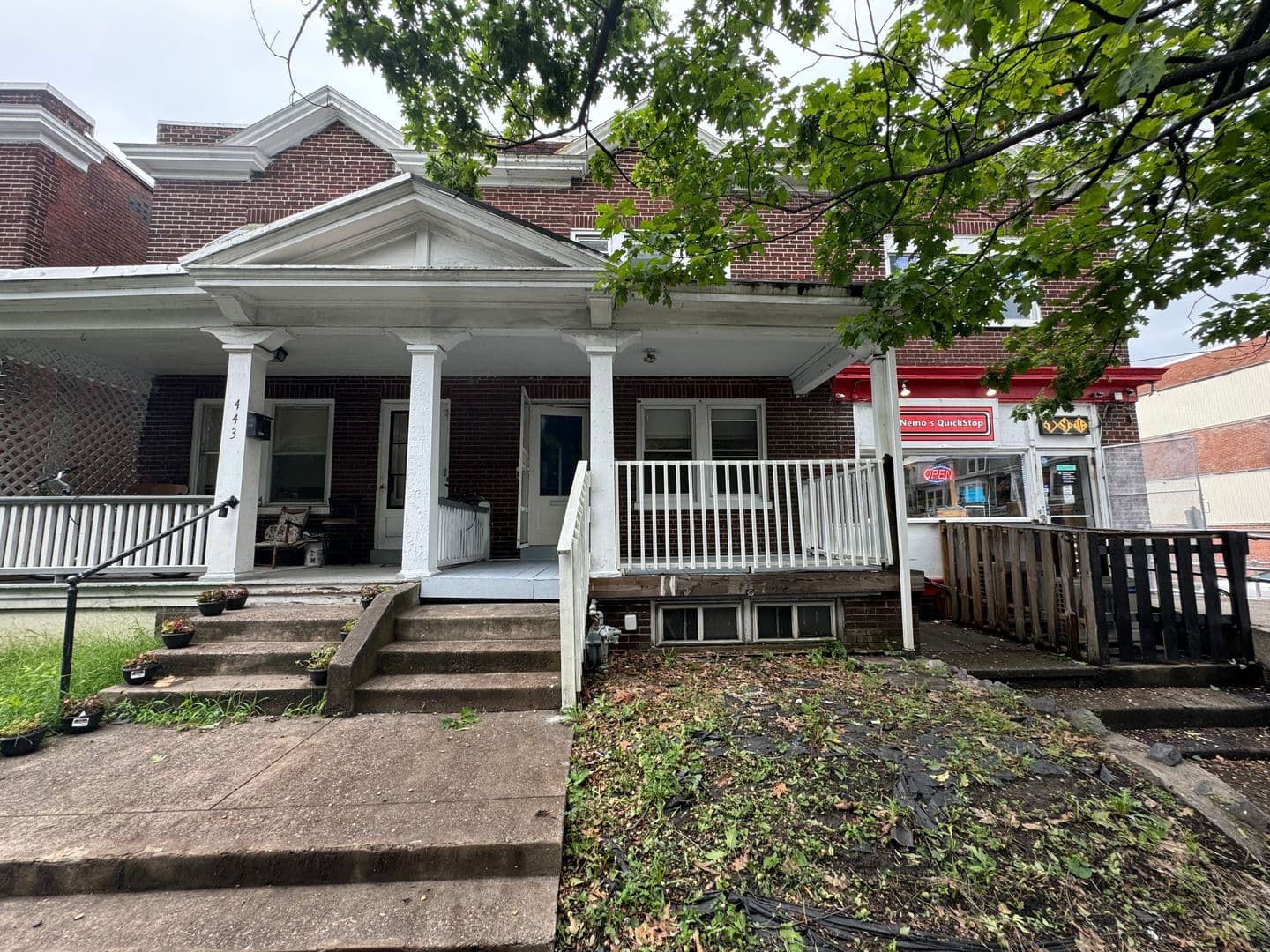 Harrisburg House: 445 S 17th Street