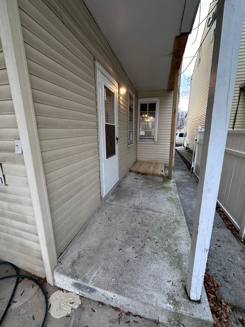 Lebanon House: 516 N 11th Street