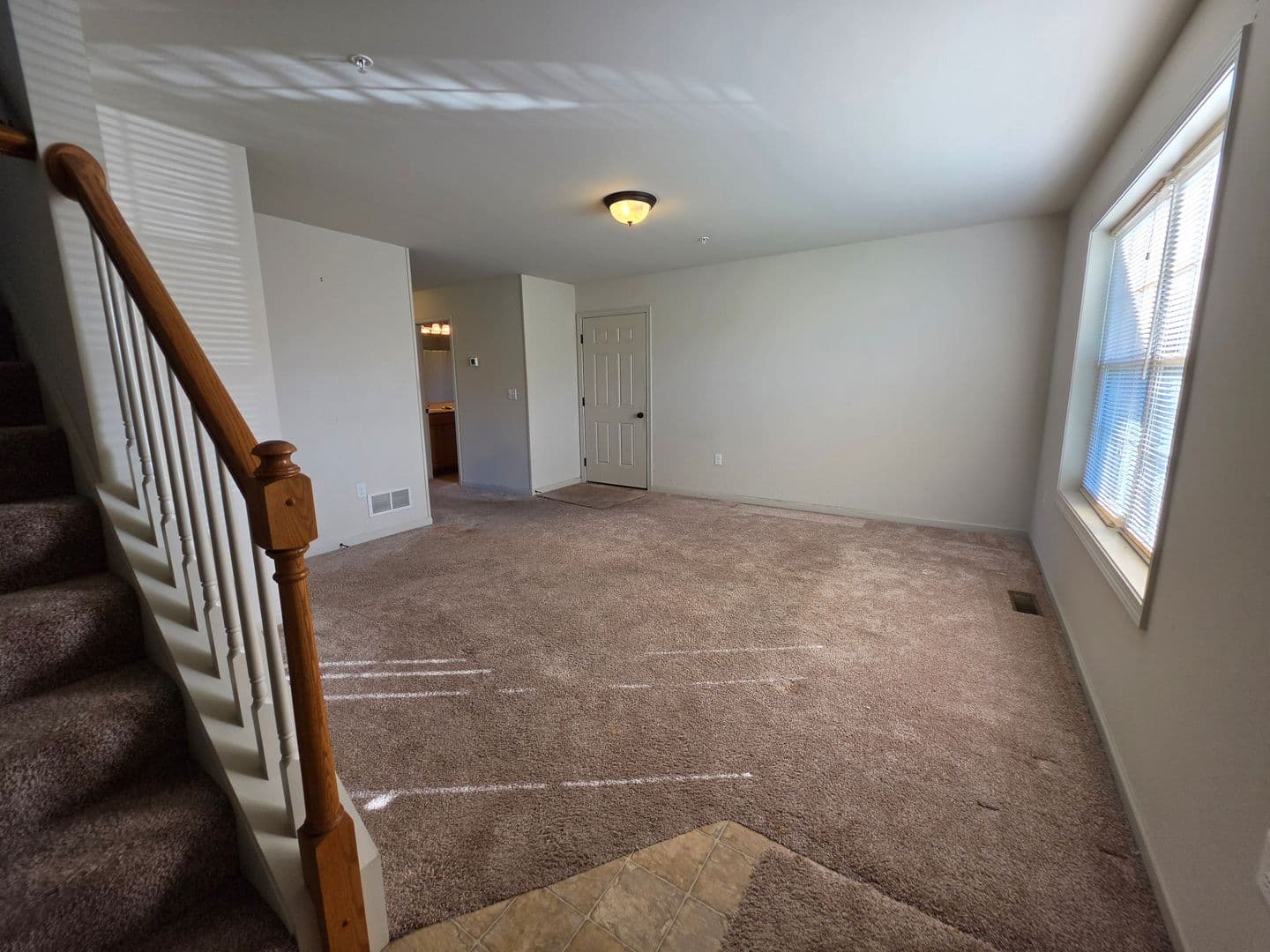 Elizabethtown House: 172 Randolph Dr