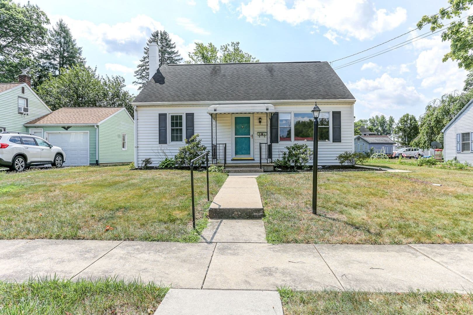Elizabethtown House: 336 Snyder Avenue