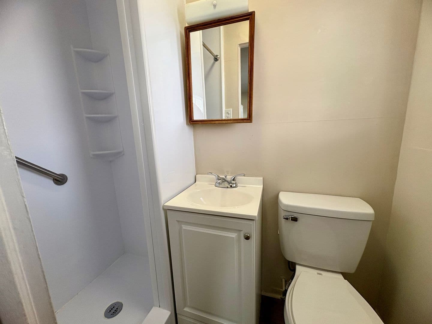 Lancaster Apartment: 403 W James St