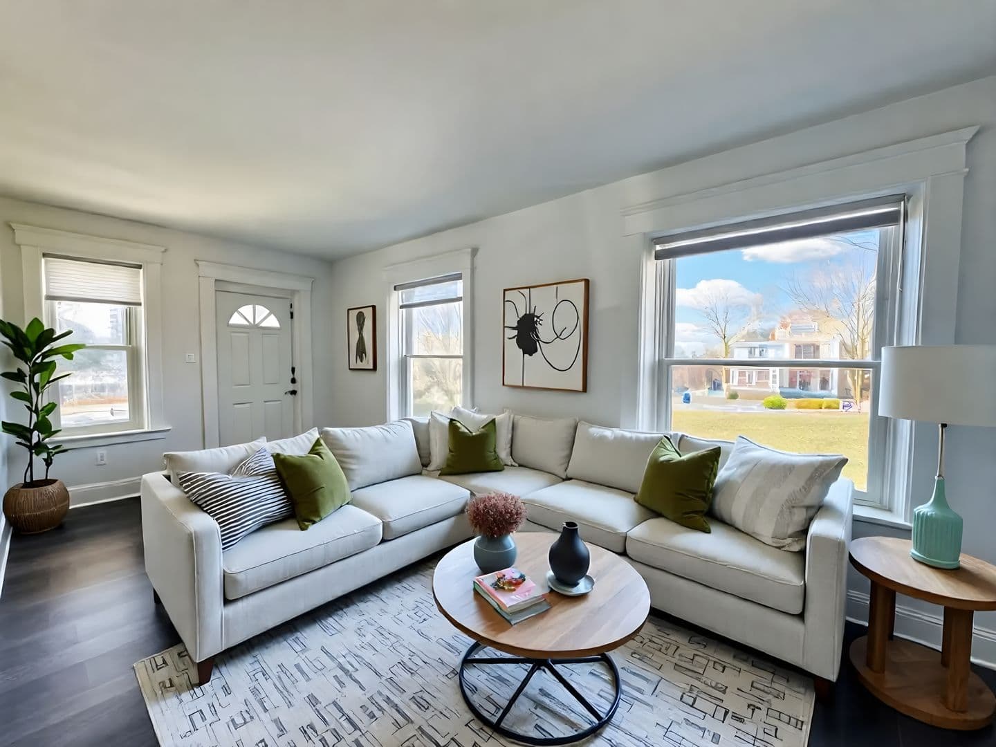 Harrisburg Apartment: 2710 Woodlawn St