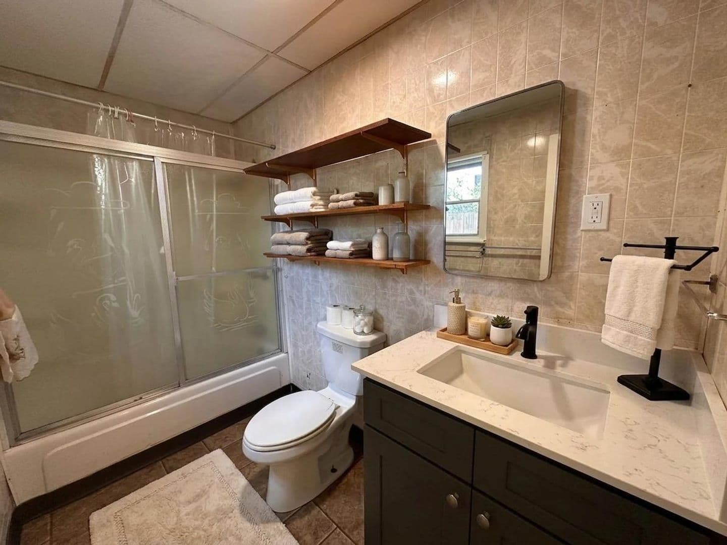 Lebanon Apartment: 324 N 11th Street