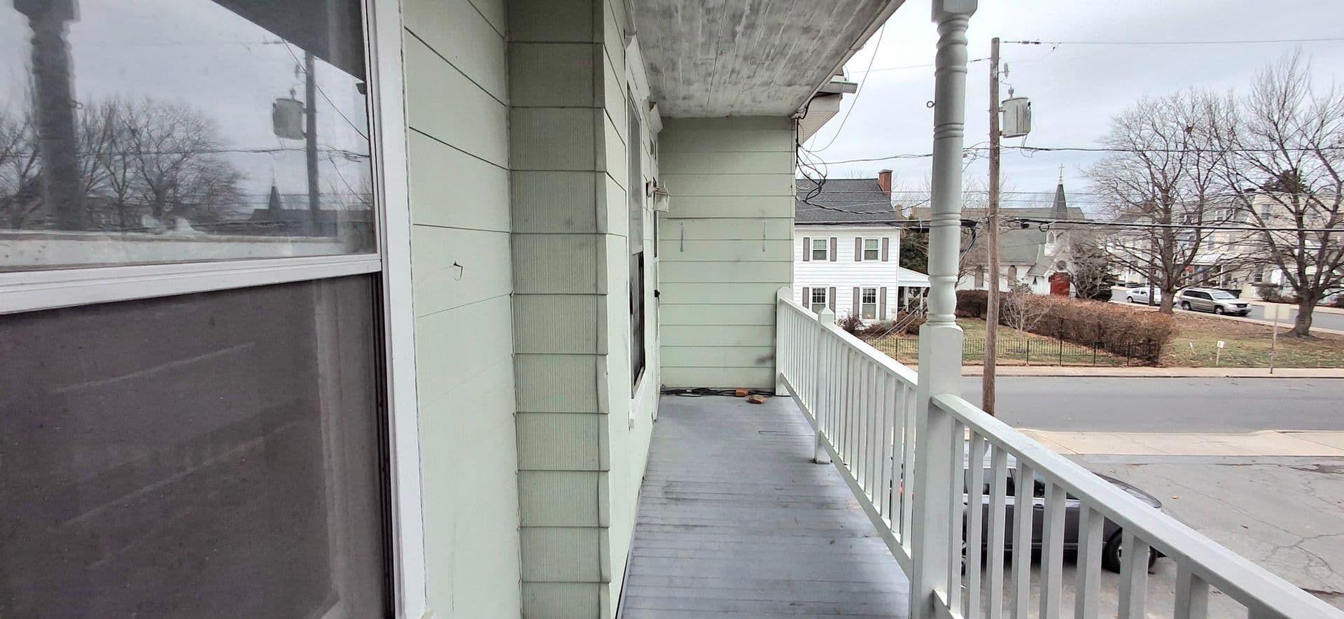 Manheim Apartment: 113 W Ferdinand St