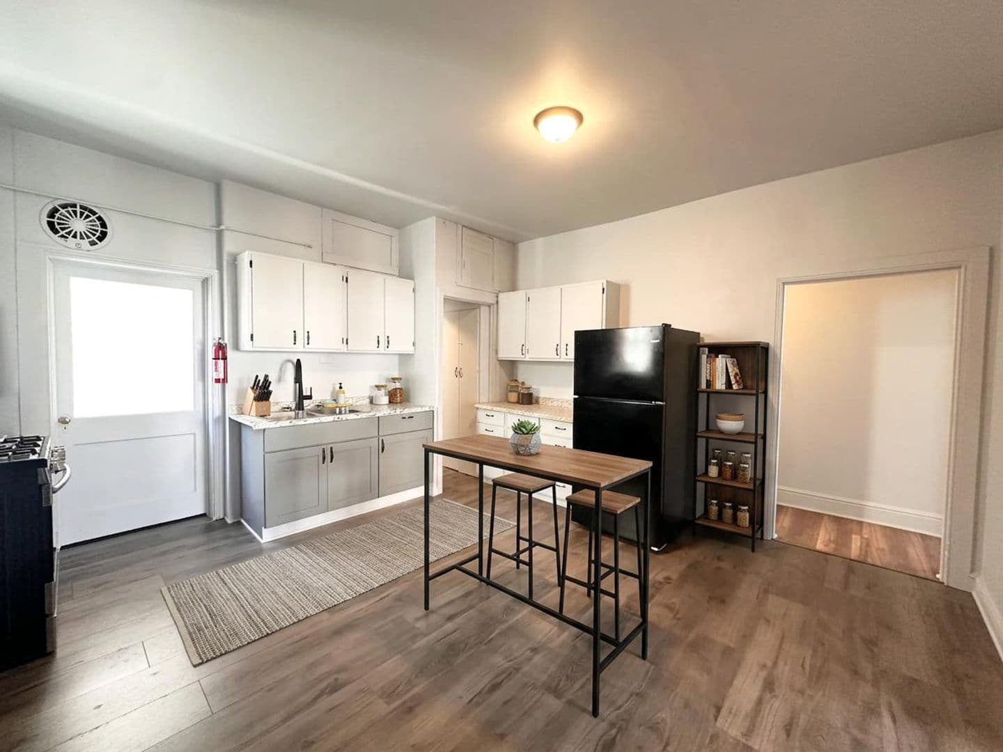 York Apartment: 534 W Market Street