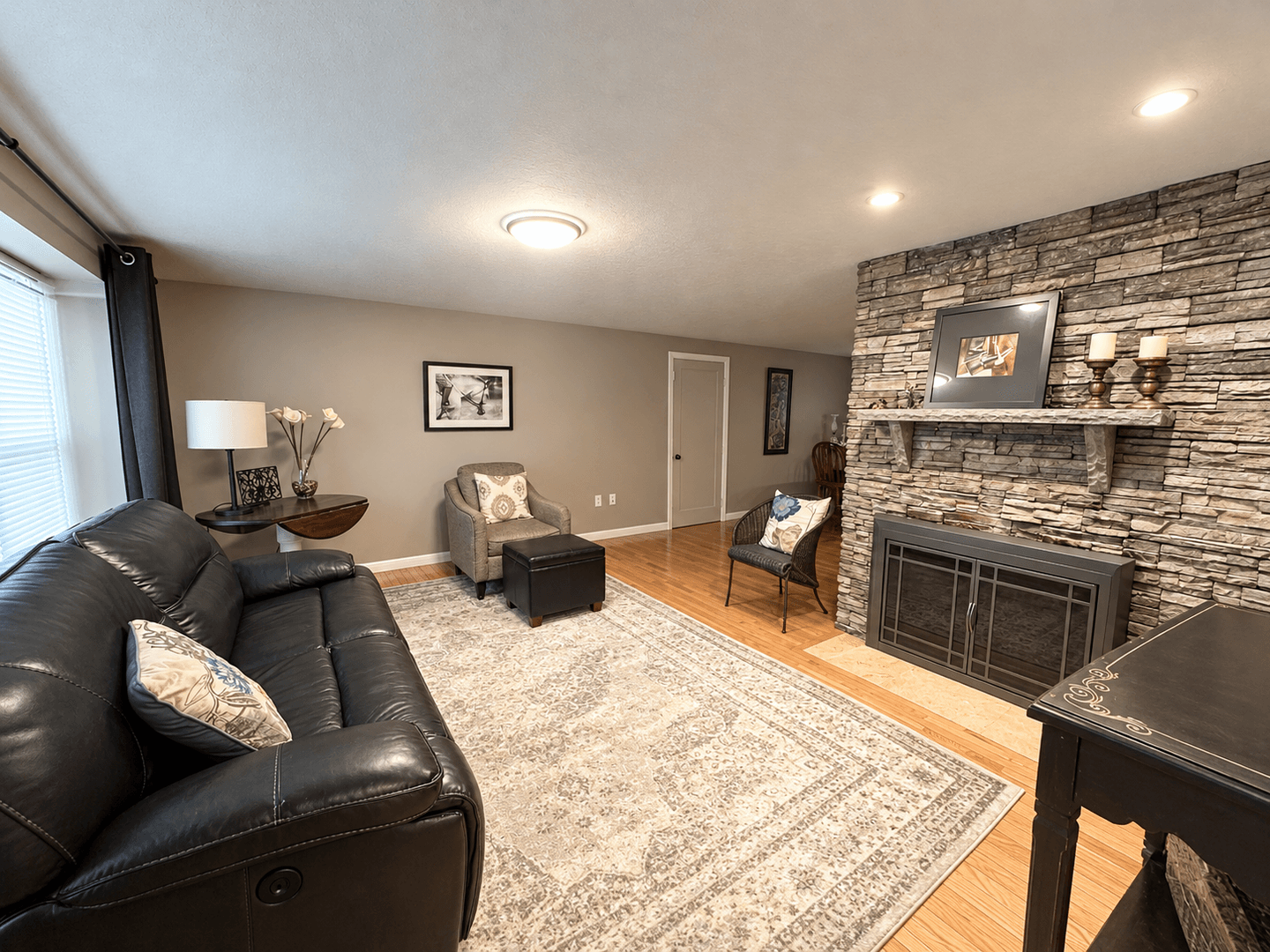 York House: 1671 Northview Rd
