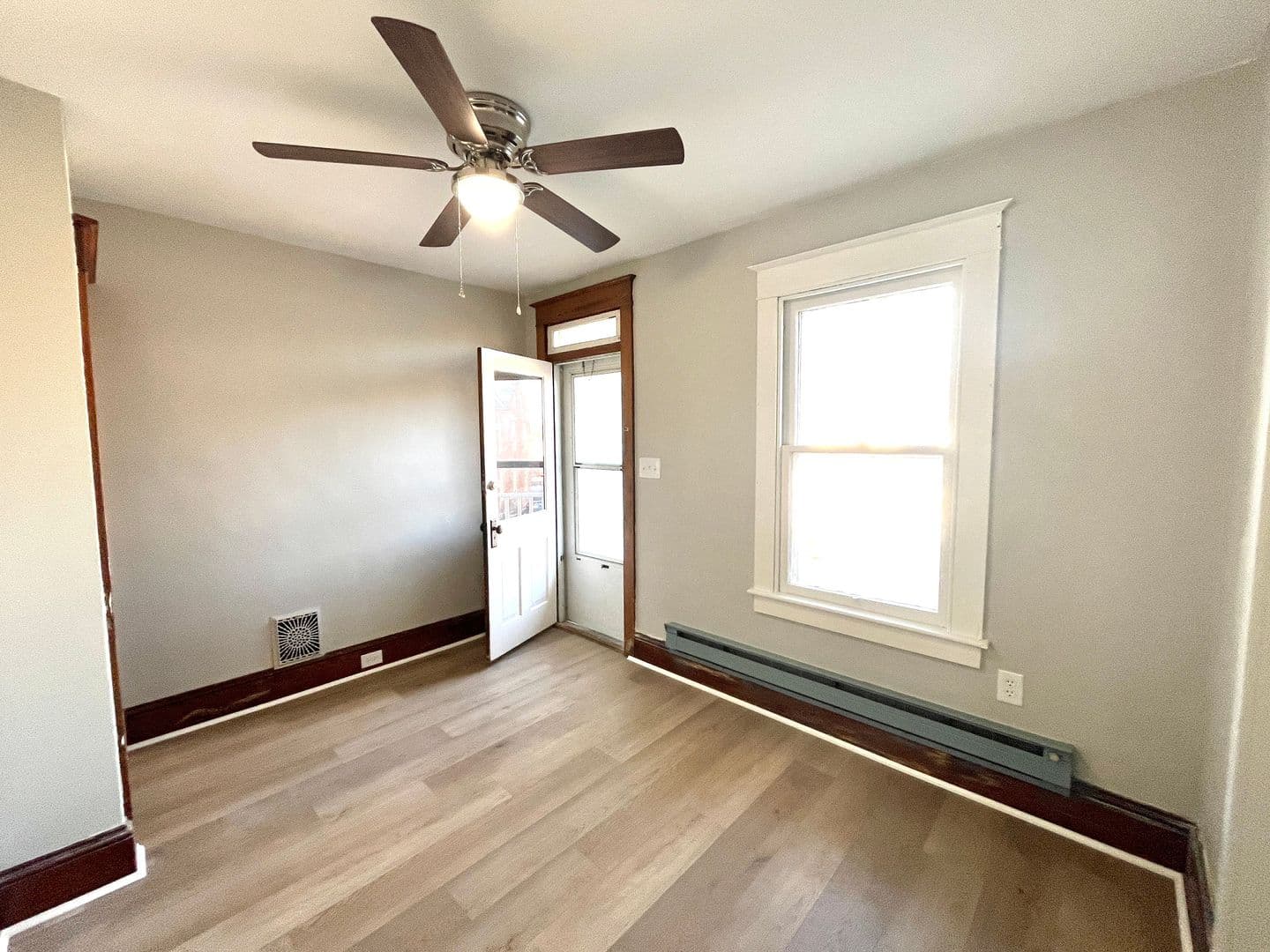 Manheim Apartment: 113 W Ferdinand St