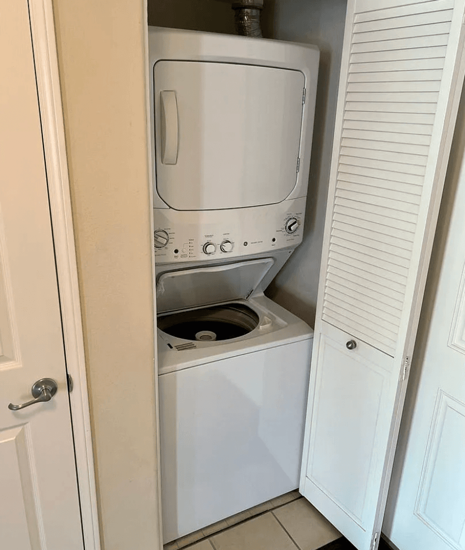 San Diego Condo: 350 K St