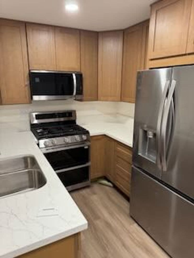 San Diego House: 444 Sunnyside Avenue