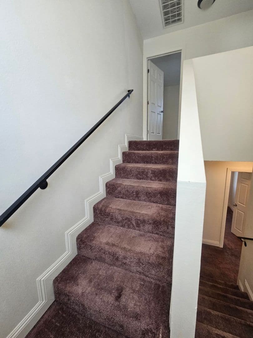 LOS ANGELES Apartment: 812 E 76th Pl