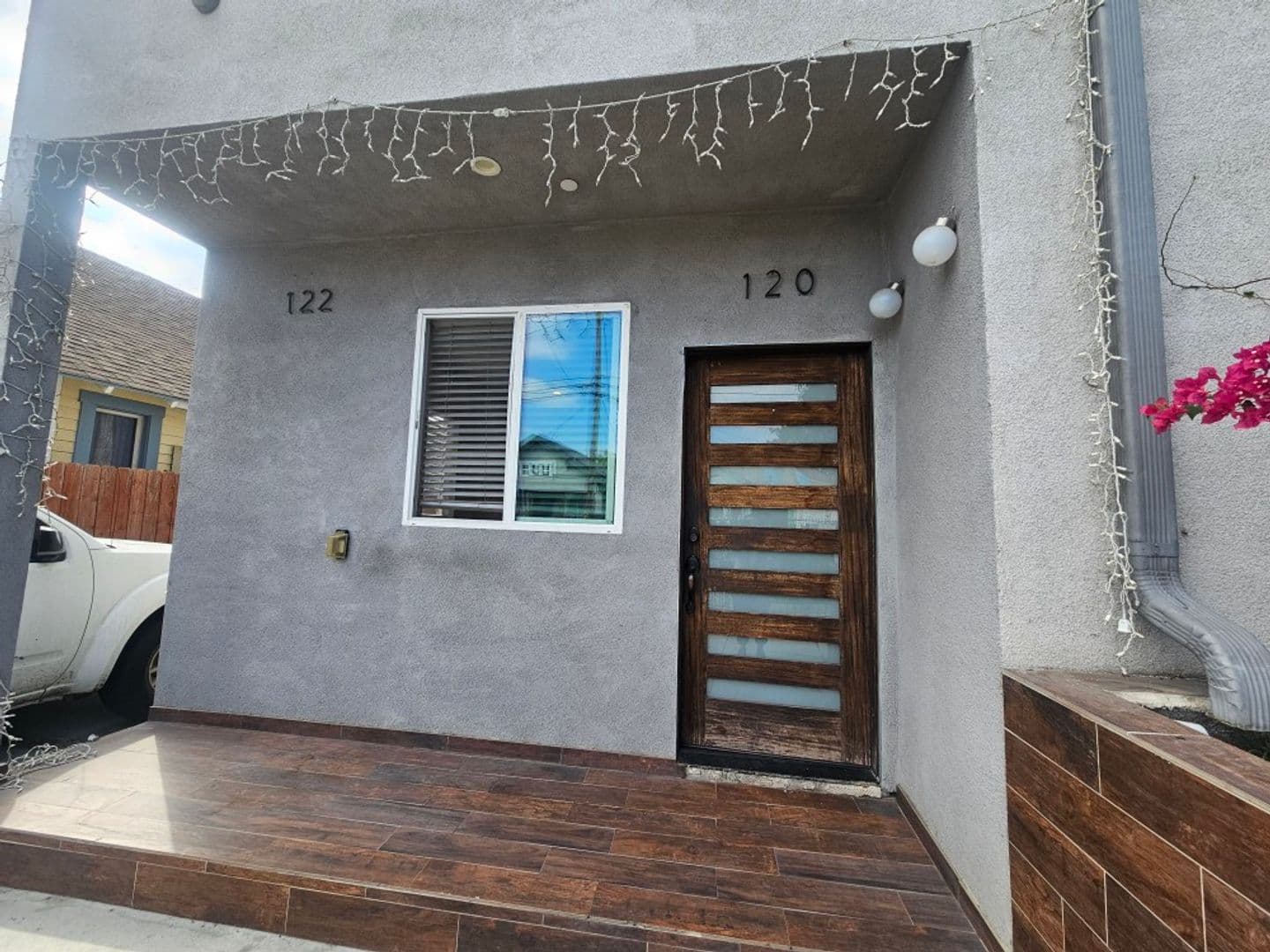 LOS ANGELES Apartment: 122 W 55TH ST