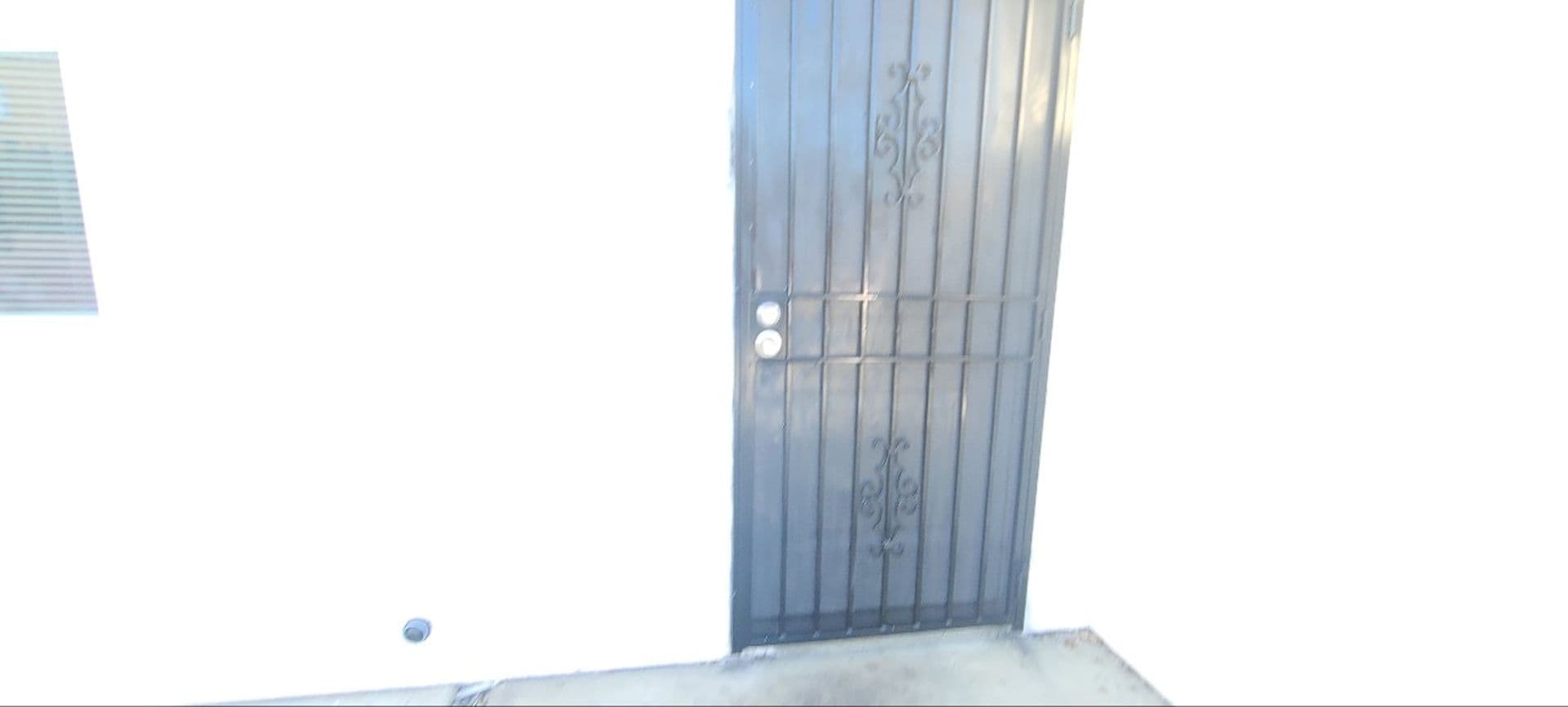 Los Angeles Apartment: 150 E 109th Pl