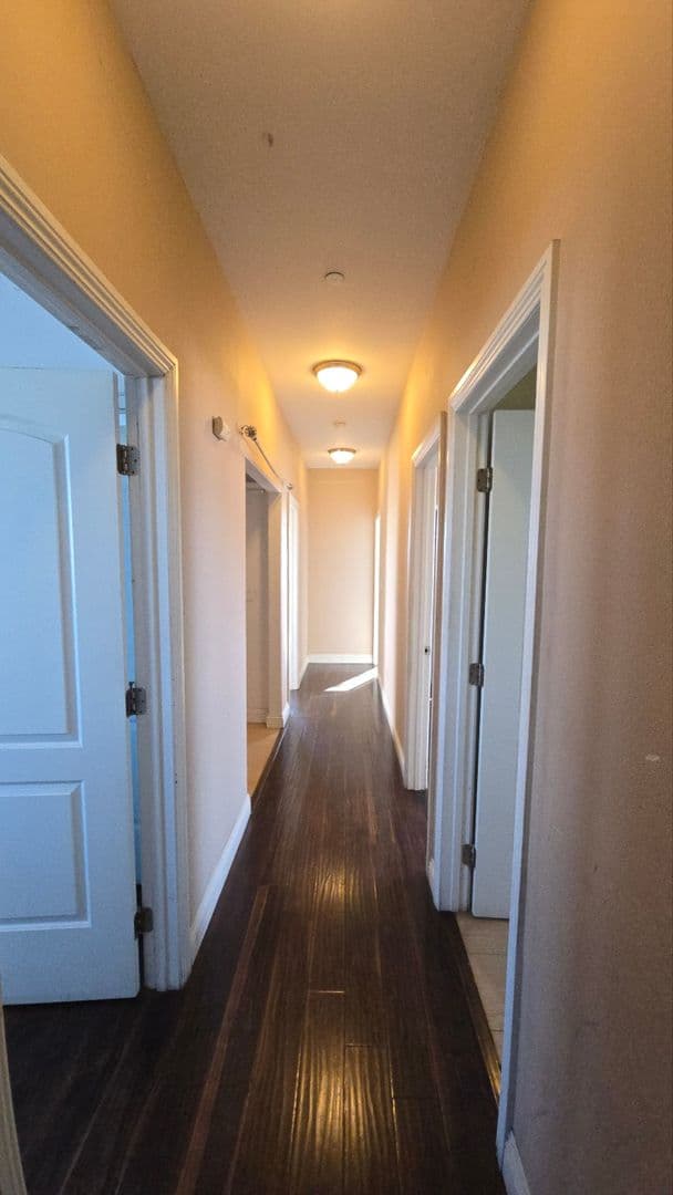 Los Angeles Apartment: 6629 Denver ave