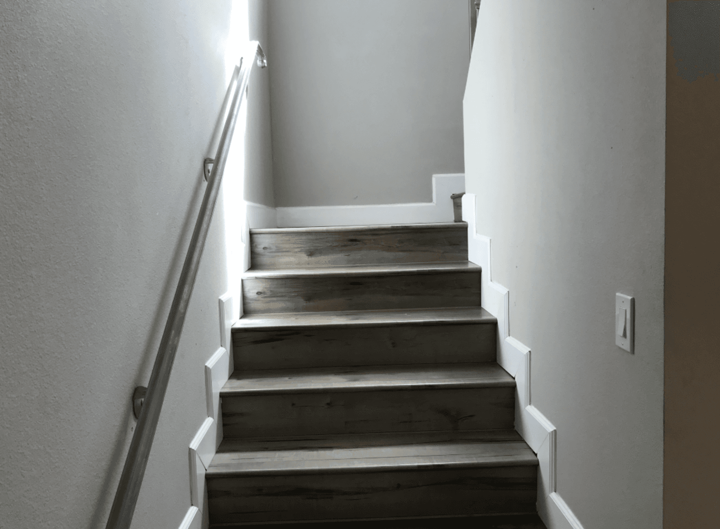 Los Angeles Apartment: 6629 Denver ave