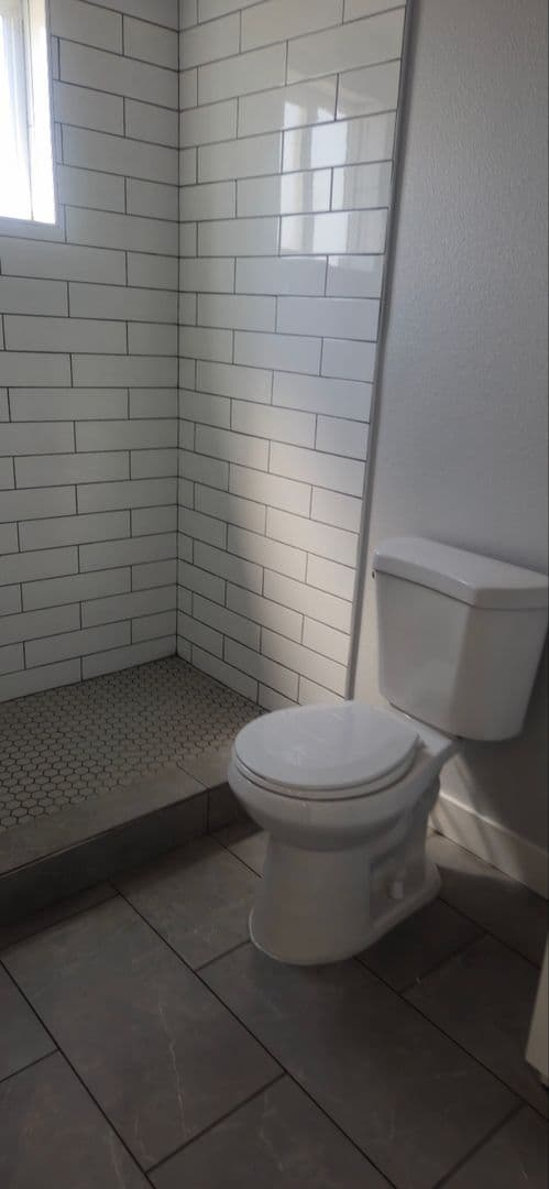 LOS ANGELES Apartment: 926 E 57TH ST