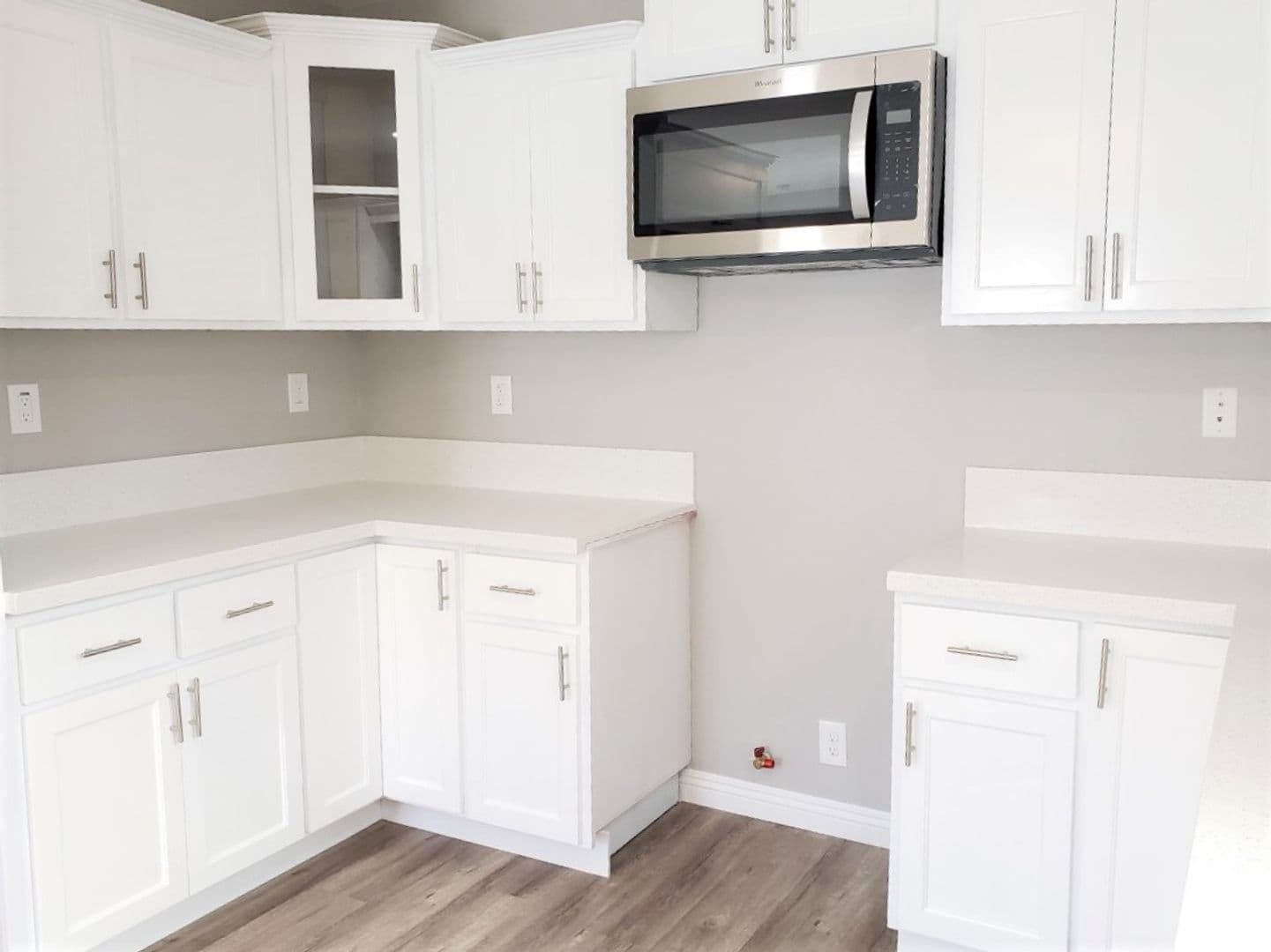 LOS ANGELES Apartment: 4238