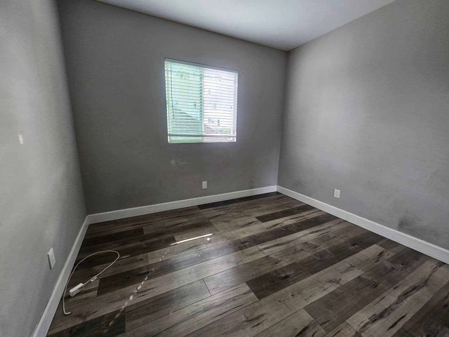 LOS ANGELES Apartment: 122 W 55TH ST
