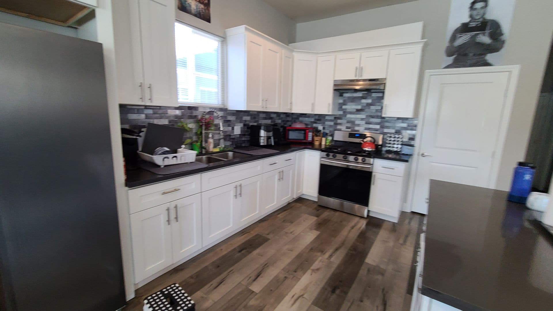 LOS ANGELES Apartment: 866 E 46th St