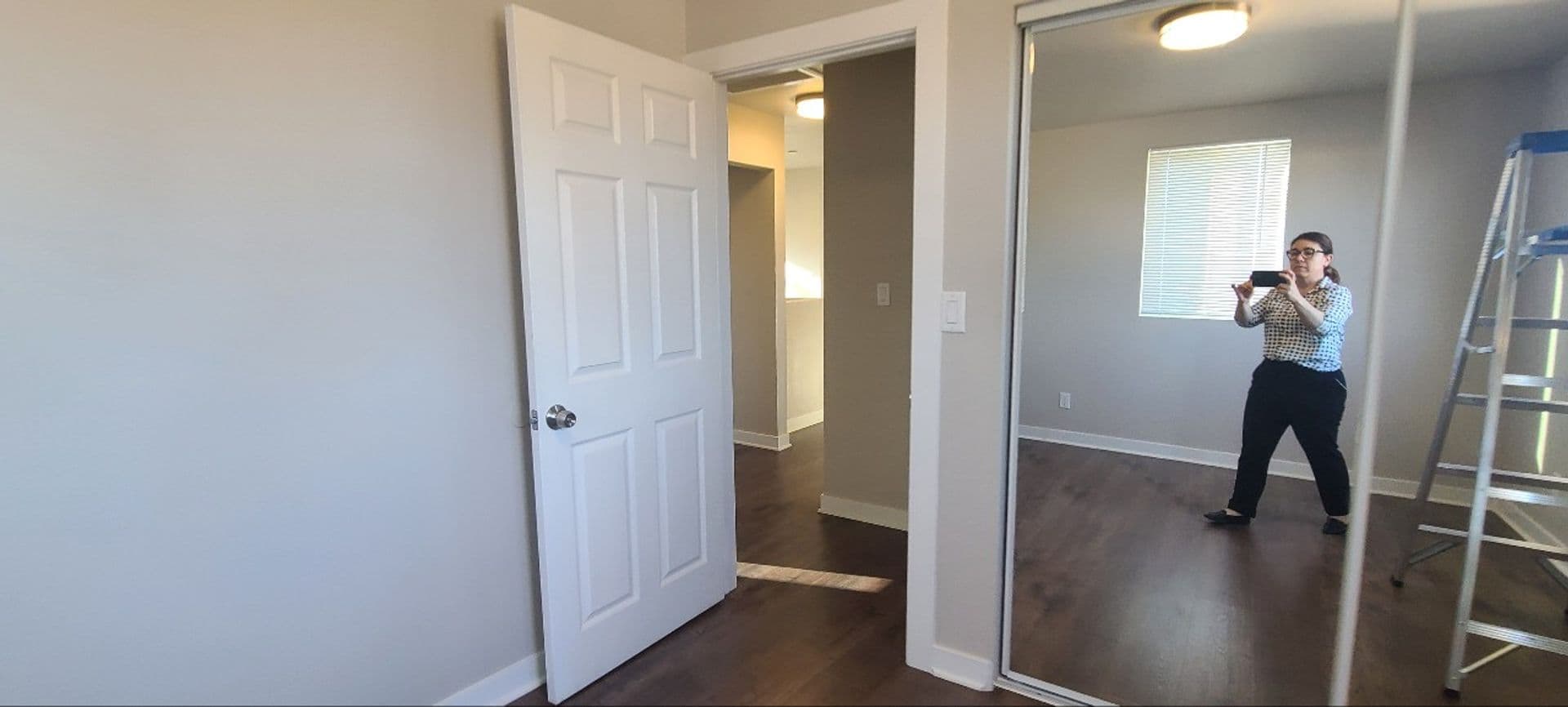 Los Angeles Apartment: 150 E 109th Pl