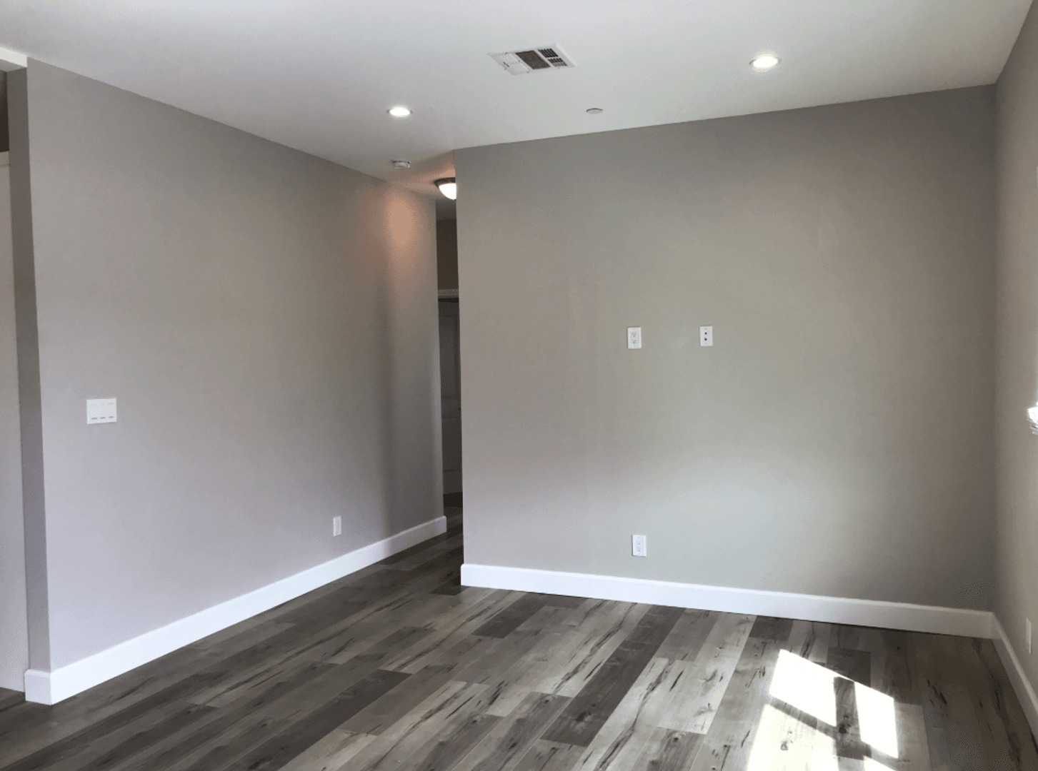 Los Angeles Apartment: 6629 Denver ave