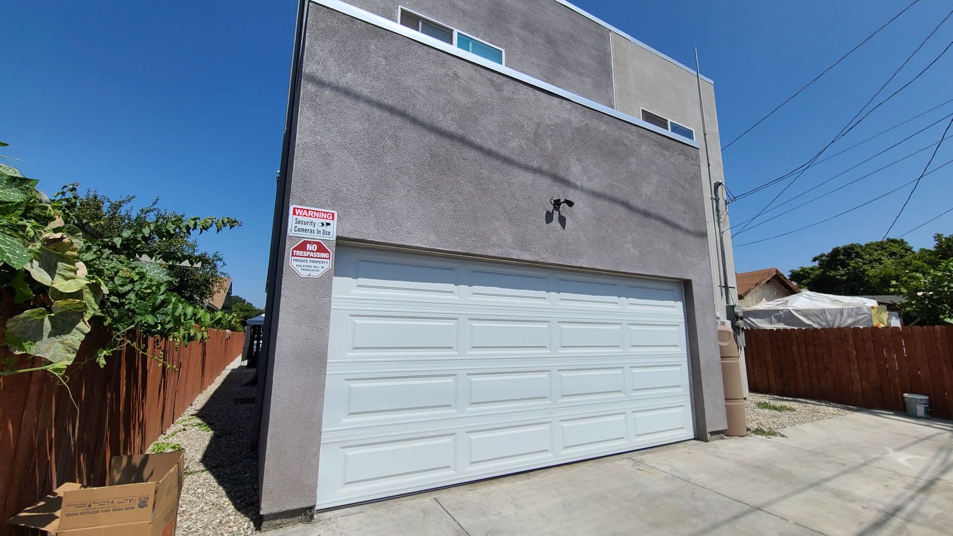 LOS ANGELES Apartment: 866 E 46th St