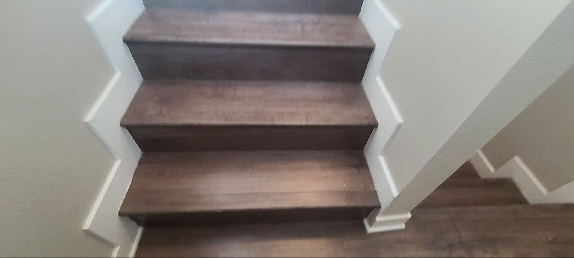 Los Angeles Apartment: 150 E 109th Pl