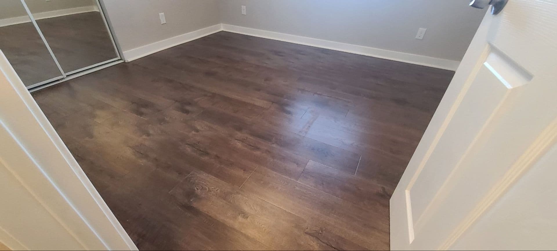 Los Angeles Apartment: 150 E 109th Pl