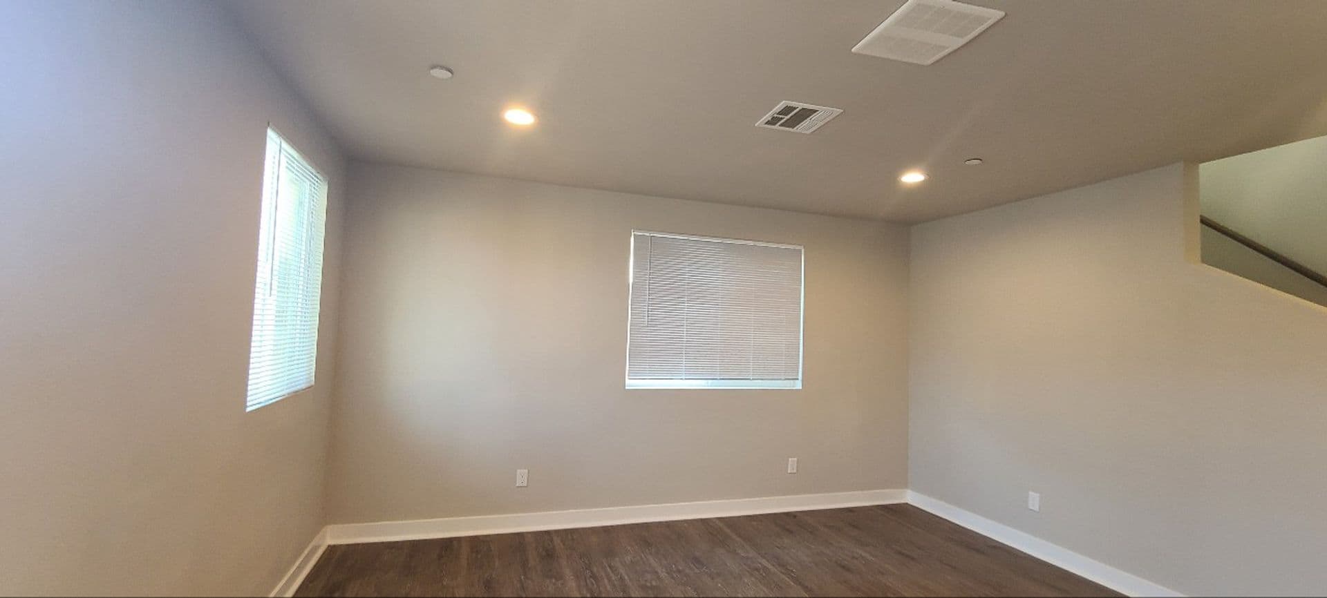 Los Angeles Apartment: 150 E 109th Pl