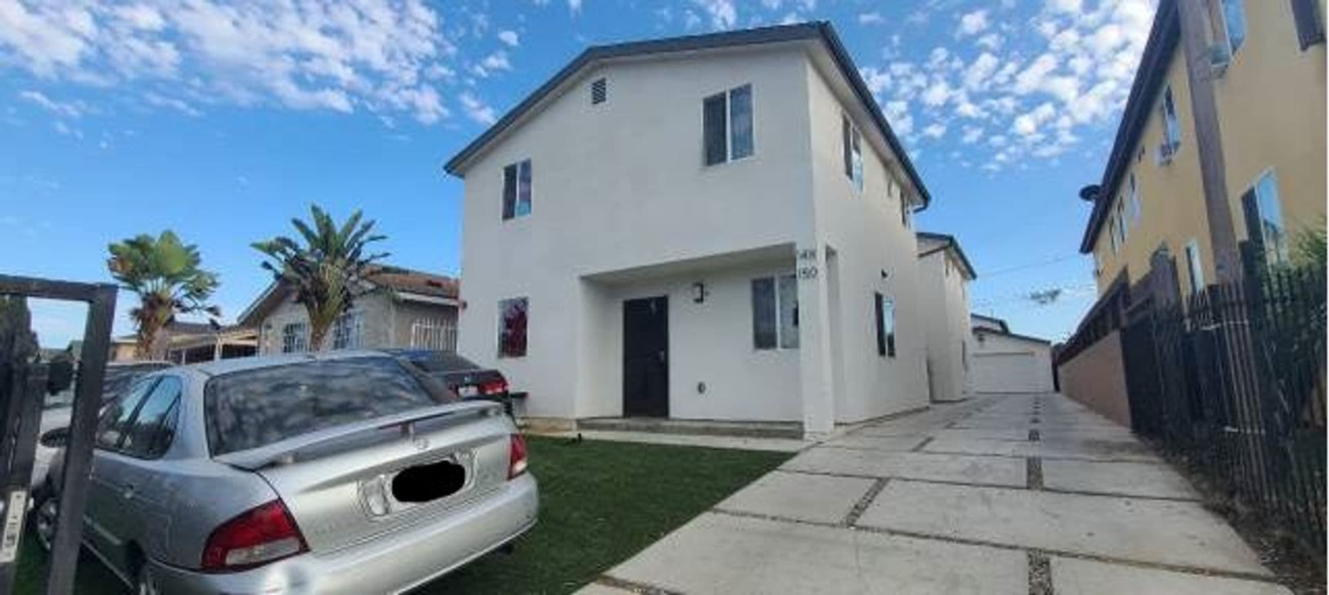 Los Angeles Apartment: 150 E 109th Pl