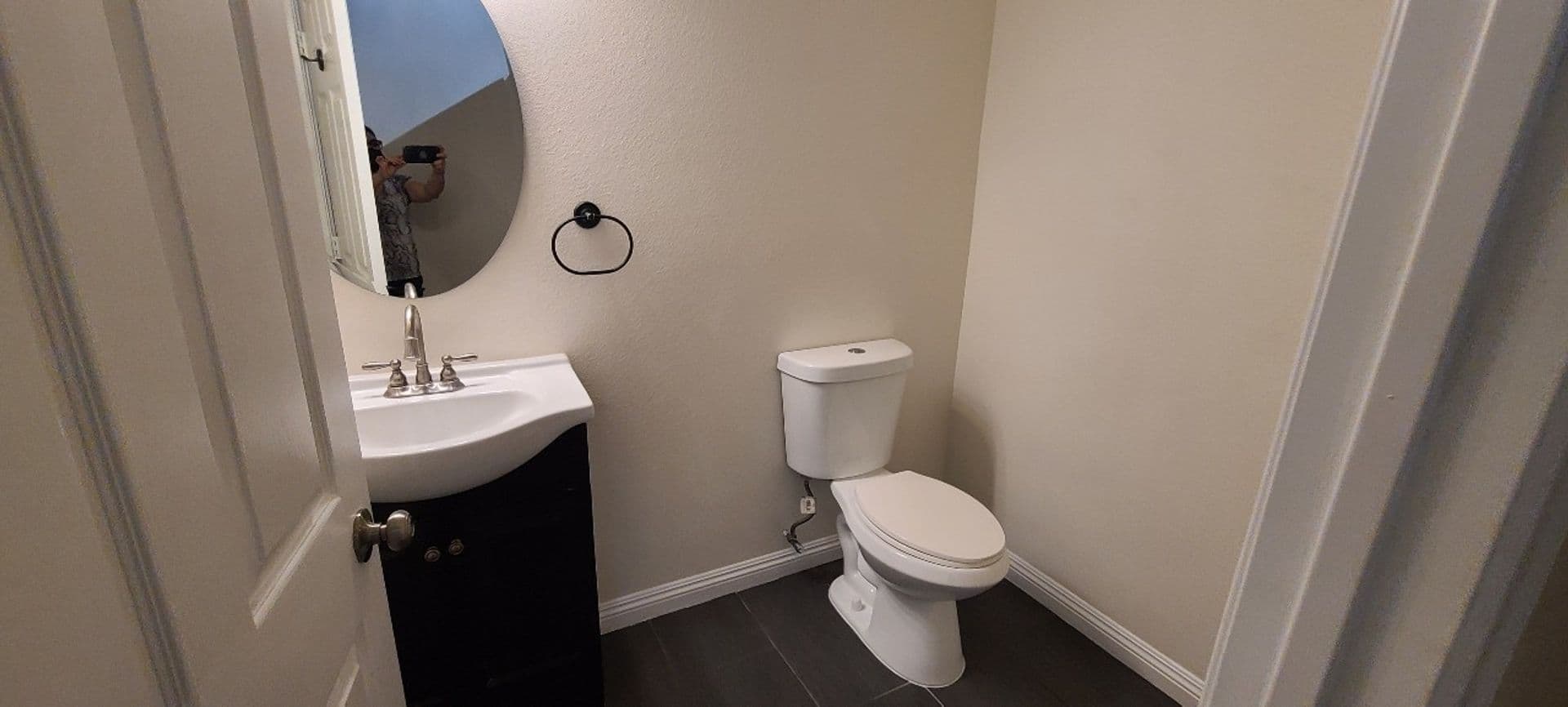 LOS ANGELES Apartment: 1627 E 88TH ST