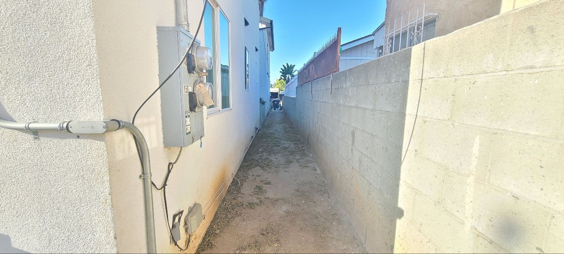 Los Angeles Apartment: 150 E 109th Pl