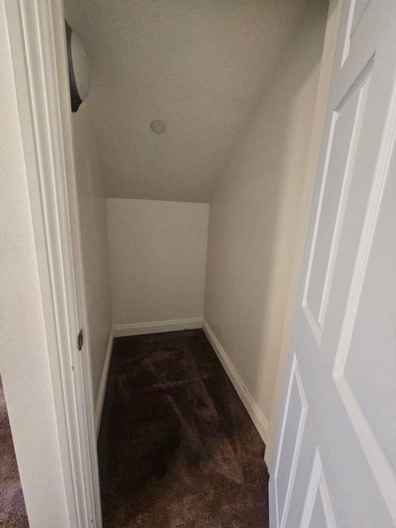 LOS ANGELES Apartment: 812 E 76th Pl