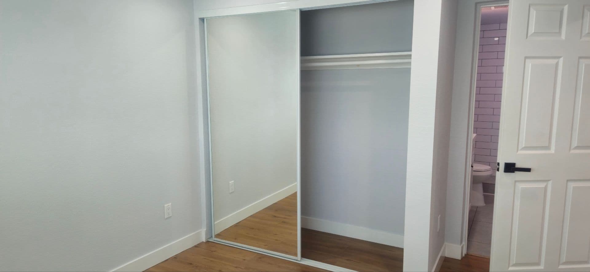 LOS ANGELES Apartment: 926 E 57TH ST
