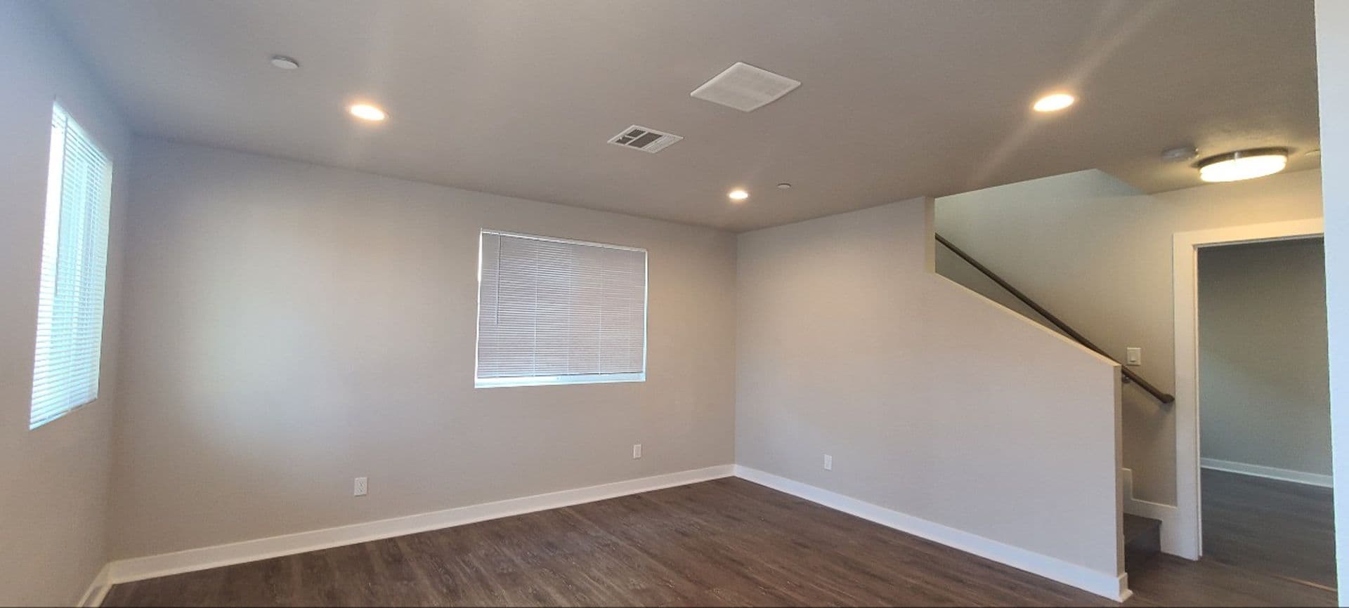 Los Angeles Apartment: 150 E 109th Pl