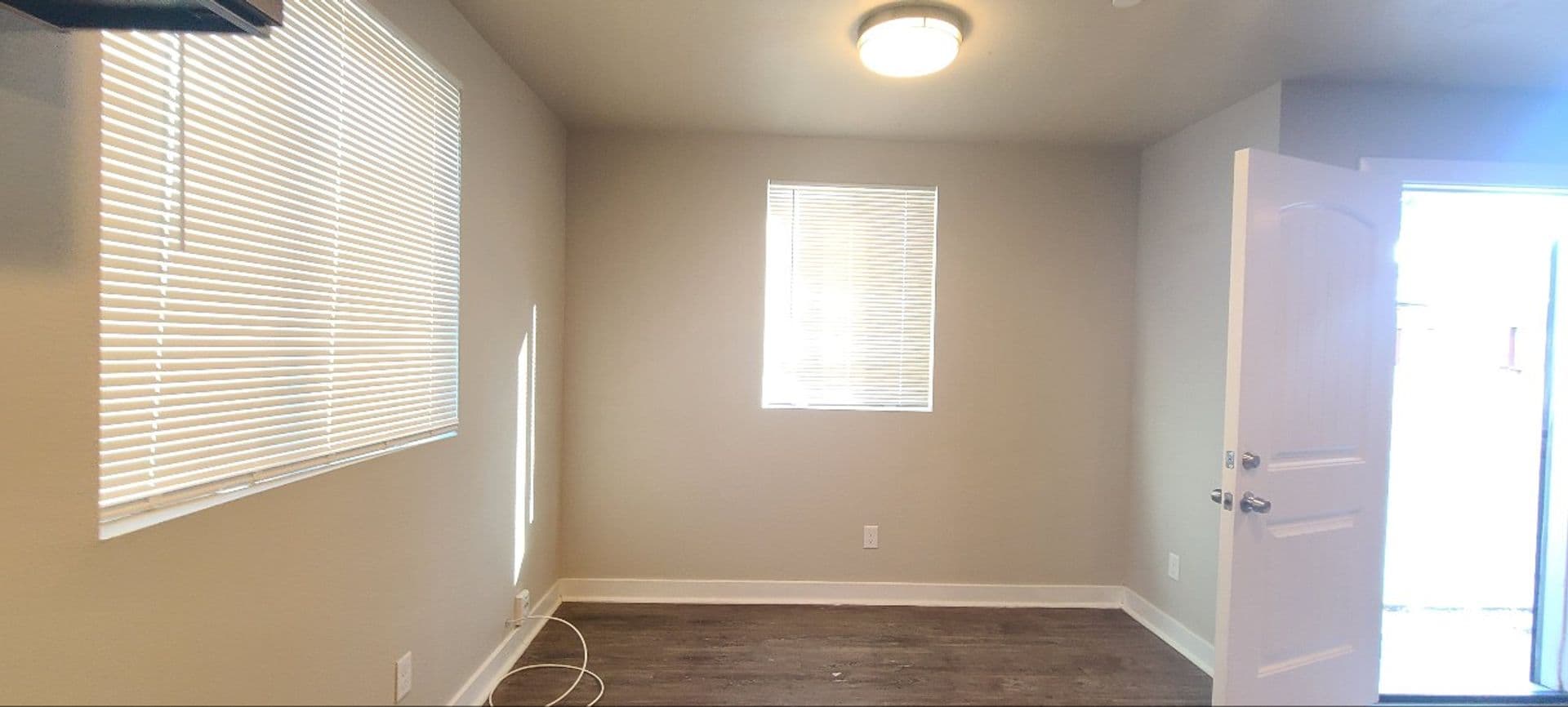 Los Angeles Apartment: 150 E 109th Pl