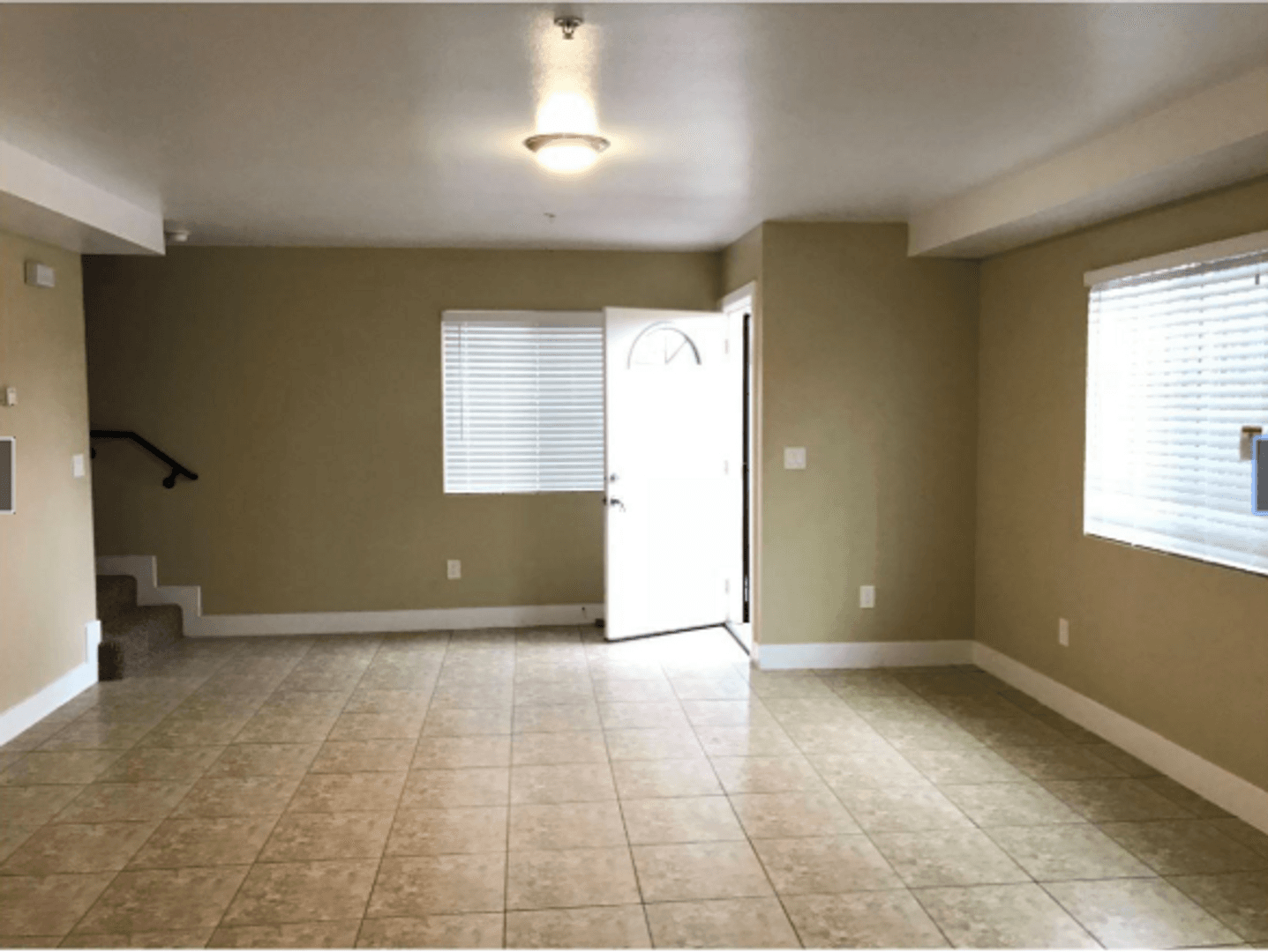 Los Angeles Apartment: 2022 E 74th St