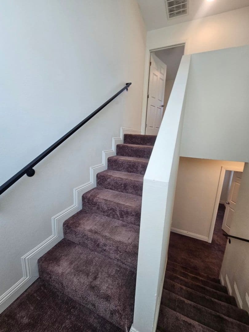 LOS ANGELES Apartment: 812 E 76th Pl